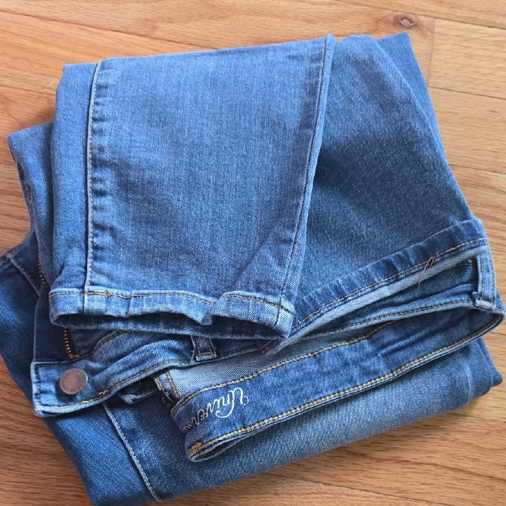 High Rise Skinny Jeans - Picture 5 of 5